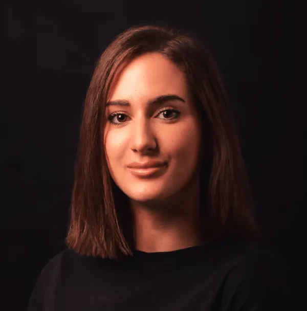 Photo of Jessica Thompson, Business Consultant who uses the tracker.